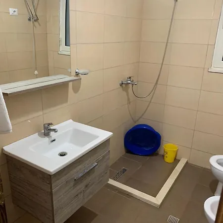 Holiday home Vila Dragjoshi *
